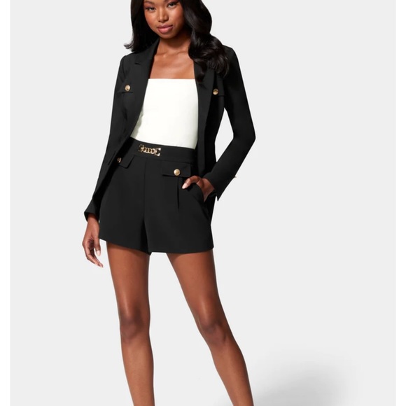 BEBE BELT DETAIL CREPE WIDE LEG SHORT - Picture 2 of 4